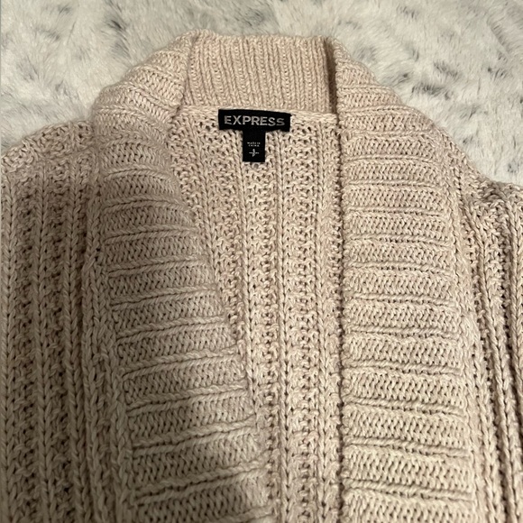 Express Sweater - Picture 3 of 3
